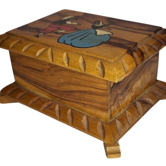 Wooden Trinket Box from Mallorca Spain Painted Dancers On Lid 5"x4"x3" vintage - Picture 5 of 6